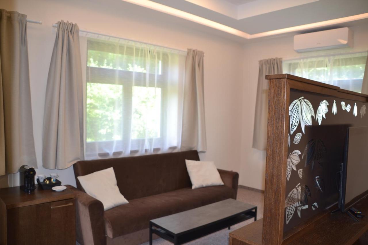 Wellness Hotel Svachovka Mirkovice Bagian luar foto