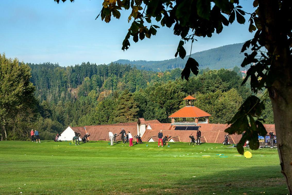 Wellness Hotel Svachovka Mirkovice Bagian luar foto